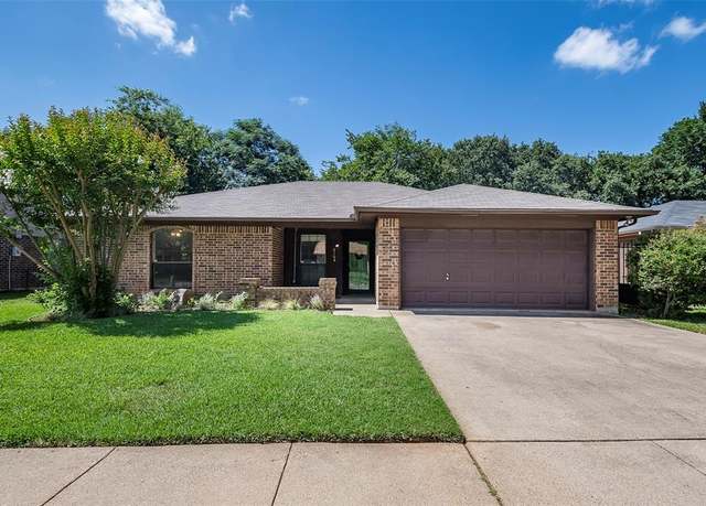 Property at 4108 Brookmoor Dr, Arlington, TX 76016, 3 beds, 2 baths