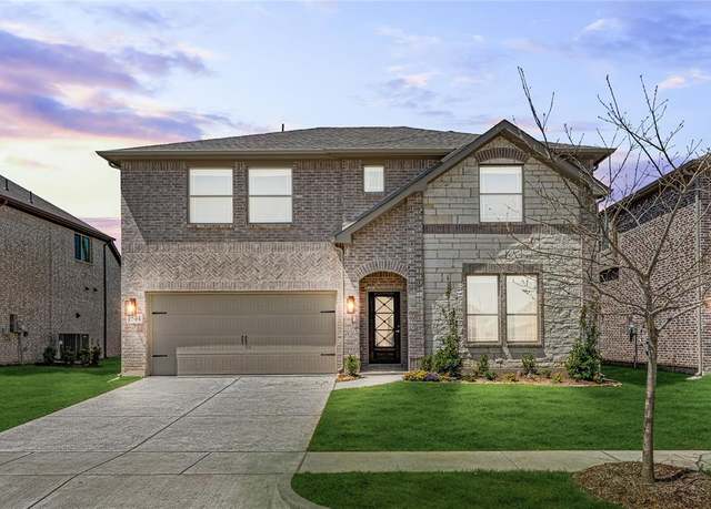 Property at 1544 Laurel Ave, Aubrey, TX 76227, 5 beds, 4 baths