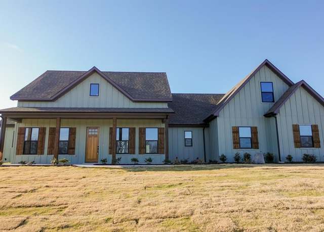 Property at 1056 Salvation Dr, Weatherford, TX 76088, 3 beds, 3.5 baths