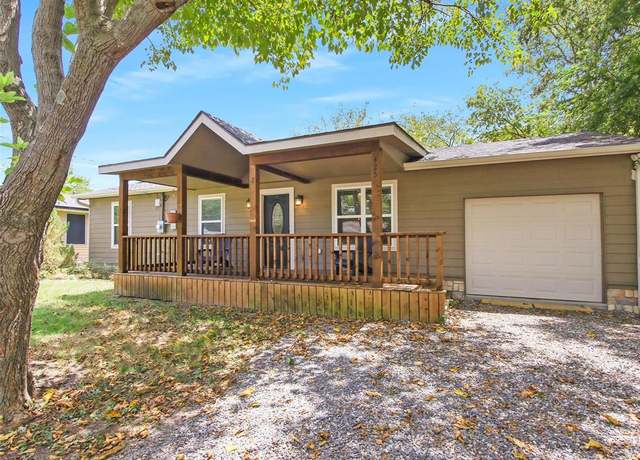 Property at 425 W Marshall Dr, Van Alstyne, TX 75495, 3 beds, 2 baths