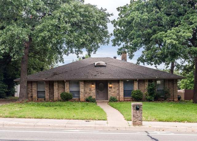 Property at 2712 Lincoln Dr, Arlington, TX 76006, 4 beds, 3 baths