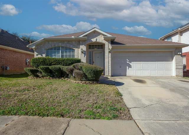 Property at 1803 Creekpark Trl, Arlington, TX 76018, 3 beds, 2 baths