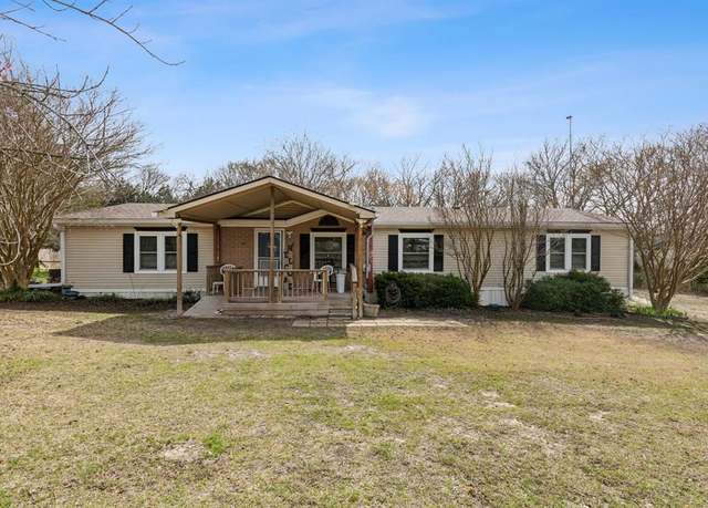 Property at 126 Pennell Rd, Sherman, TX 75090, 3 beds, 2 baths