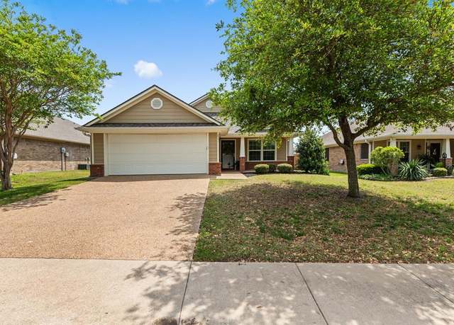 Property at 2557 Paddock Ln, Waco, TX 76706, 3 beds, 2 baths