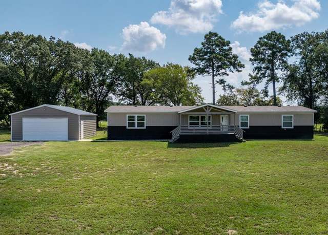 Property at 10825 State Highway 19 S, Athens, TX 75751, 5 beds, 3 baths
