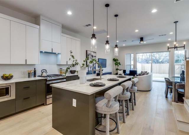 Property at 417 Wayne St, Dallas, TX 75223, 3 beds, 2.5 baths