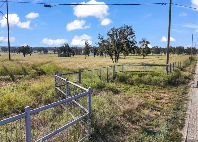 Property at 605 Carter Ln, Santo, TX 76472