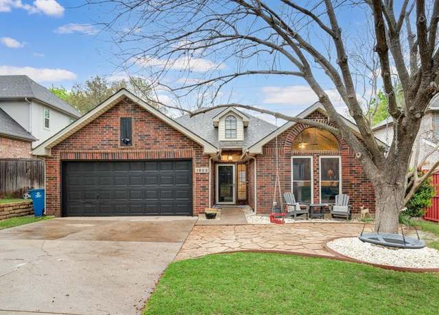 Property at 1922 Lilac Ln, Grapevine, TX 76051, 3 beds, 2 baths