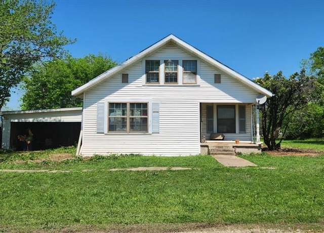Property at 108 W Stroud St, Frost, TX 76641, 3 beds, 2 baths