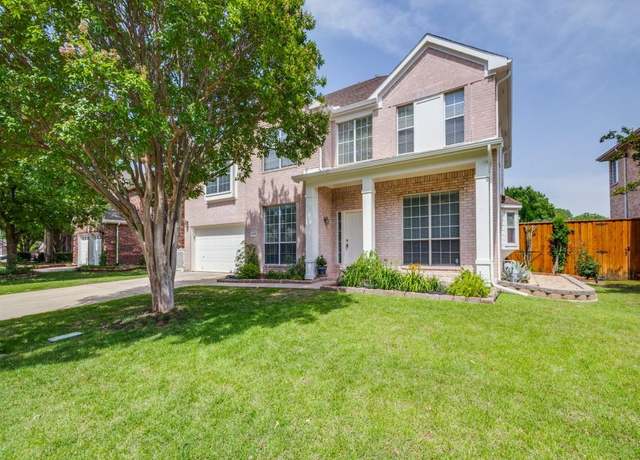 Property at 2825 Bluffview Dr, Lewisville, TX 75067, 5 beds, 3.5 baths