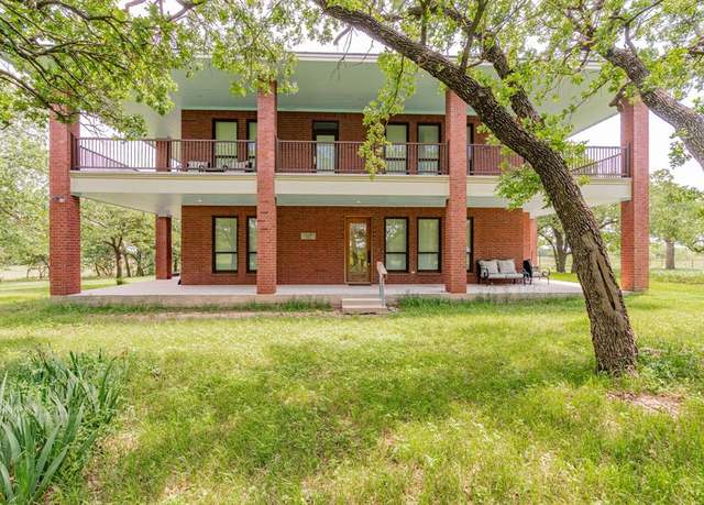 Property at 403 Ramsey Ln, Bowie, TX 76230, 3 beds, 2 baths