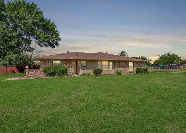 Property at 11477 Ridgeview Cir, Fort Worth, TX 76244, 3 beds, 2 baths