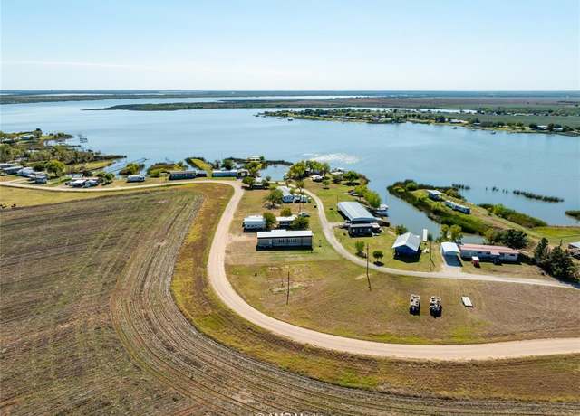 Property at 627 Earles Camp Rd, Haskell, TX 79521, 3 beds, 2 baths