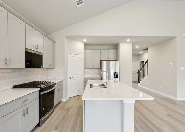 Property at 3300 Kingdom Dr, Farmersville, TX 75442, 4 beds, 2.5 baths