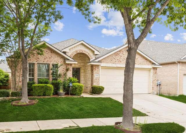Property at 2041 Lake Trail Dr, Heartland, TX 75126, 3 beds, 2 baths
