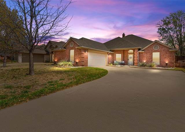Property at 5560 Greenview Ct, North Richland Hills, TX 76148, 4 beds, 2 baths
