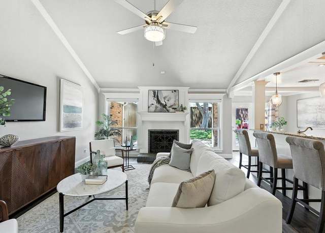 Property at 247 Aspenway Dr, Coppell, TX 75019, 2 beds, 2 baths