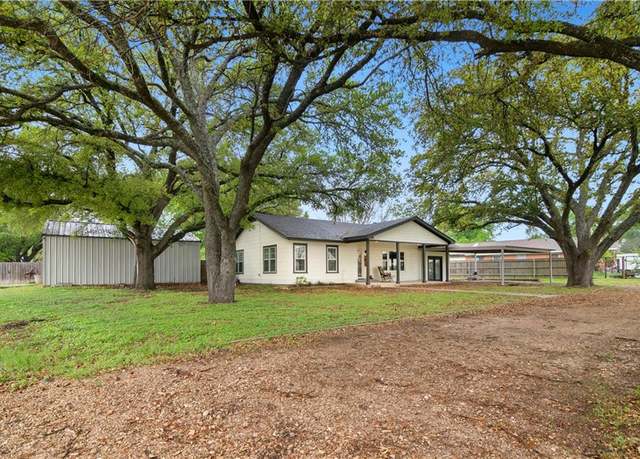 Property at 6864 Golinda Dr, Lott, TX 76655, 3 beds, 1 bath