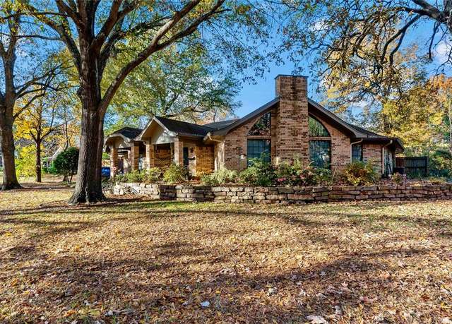 Property at 3075 Clark Ln, Paris, TX 75460, 3 beds, 2.5 baths