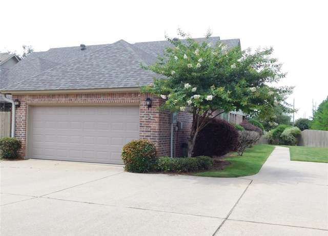Property at 2050 Stockwell Rd #4, Bossier City, LA 71111, 3 beds, 2 baths