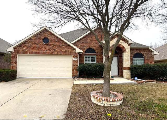 Property at 5517 Post Ridge Dr, Fort Worth, TX 76123, 3 beds, 2 baths