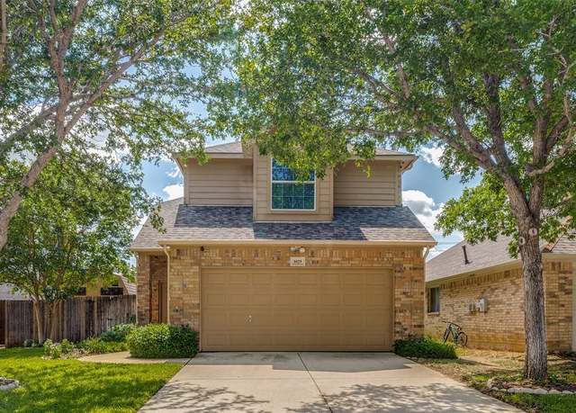 Property at 1029 Liberty Cir, Hurst, TX 76053, 3 beds, 2.5 baths