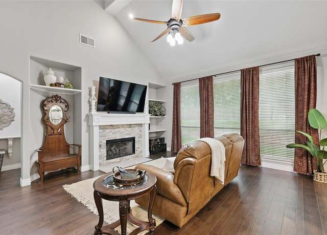 Property at 3103 Hidden Springs Dr, Corinth, TX 76210, 5 beds, 3.5 baths