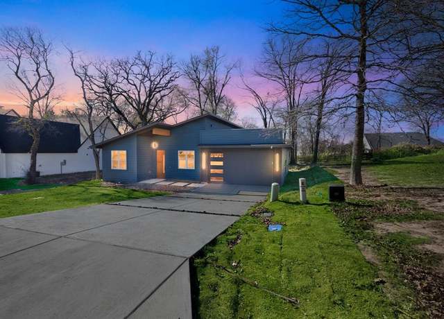 Property at 320 Splitrail Dr, Mabank, TX 75143, 3 beds, 2.5 baths