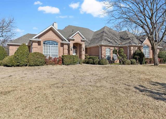 Property at 3633 Doris Walker Trl, Burleson, TX 76028, 4 beds, 2 baths