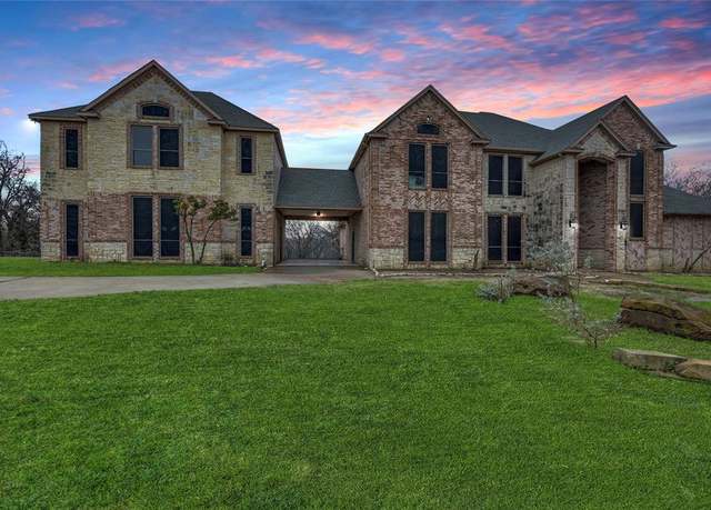 Property at 3150 W Fm 875, Midlothian, TX 76065, 5 beds, 4 baths