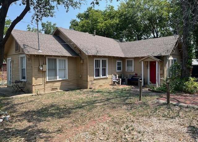 Property at 2525 Perkins St, Fort Worth, TX 76103, 3 beds, 2 baths