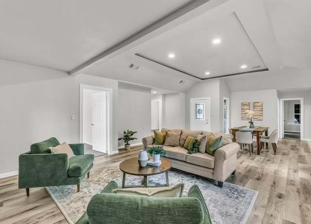 Property at 3108 Shady Ridge Ct, Granbury, TX 76049, 3 beds, 3 baths