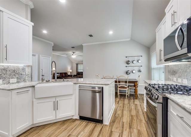 Property at 3545 Twin Pines Dr, Fort Worth, TX 76244, 3 beds, 2 baths