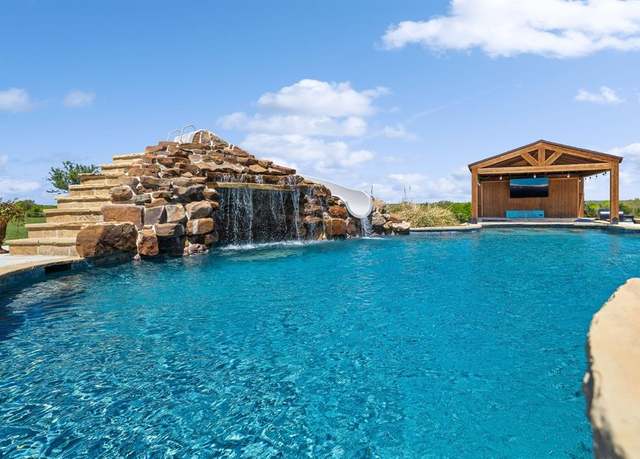 Property at 820 Steadham Rd, Forestburg, TX 76239, 5 beds, 5.5 baths