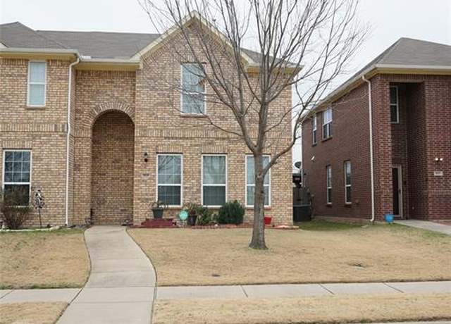 Property at 813 Jamie Dr, Grand Prairie, TX 75052, 3 beds, 2.5 baths