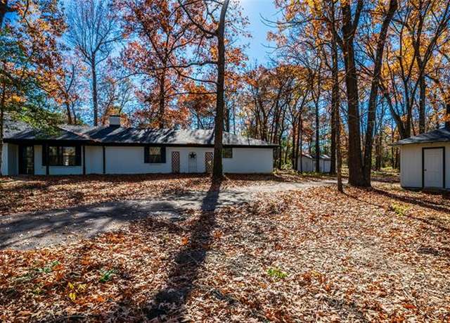 Property at 1051 County Road 2620, Mineola, TX 75773, 4 beds, 3 baths