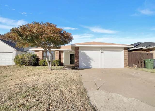 Property at 531 Valley Mills Dr, Arlington, TX 76018, 3 beds, 2 baths