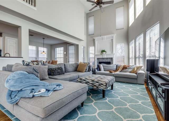 Property at 8106 Persimmon St, Irving, TX 75063, 3 beds, 2.5 baths