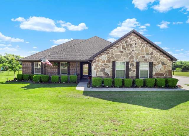 Property at 998 Lester Burt Rd, Farmersville, TX 75442, 3 beds, 2 baths