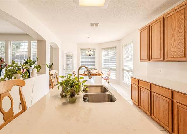 Property at 5929 Meadowcrest Ln, Sachse, TX 75048, 5 beds, 3.5 baths