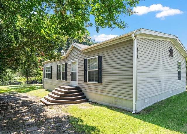 Property at 327 Whispering Trl, Gun Barrel City, TX 75156, 3 beds, 2 baths