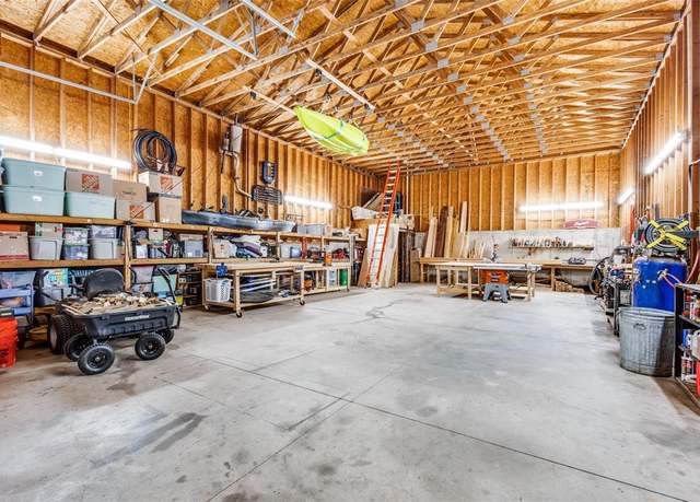 Property at 30 County Road 2250, Valley View, TX 76272, 4 beds, 4.5 baths