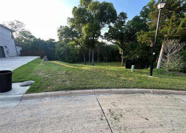 Property at 1661 Carriage Creek Dr, Desoto, TX 75115