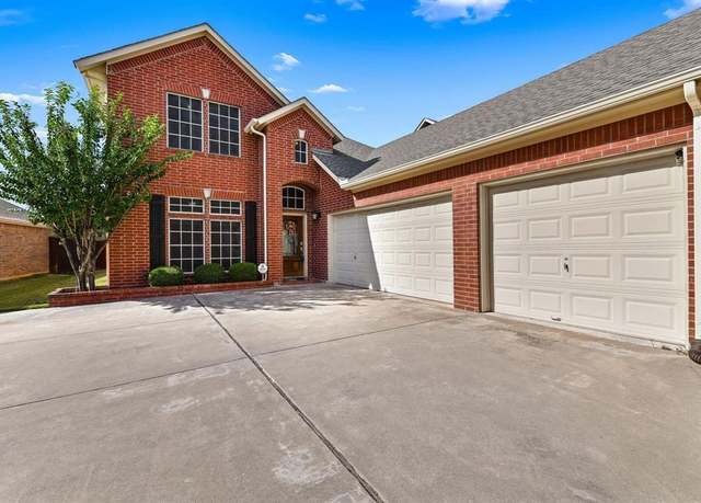 Property at 1431 Bonham Pkwy, Lantana, TX 76226, 4 beds, 3.5 baths