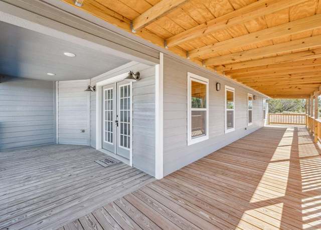 Property at 335 Outpost Dr, Stephenville, TX 76401, 3 beds, 2 baths