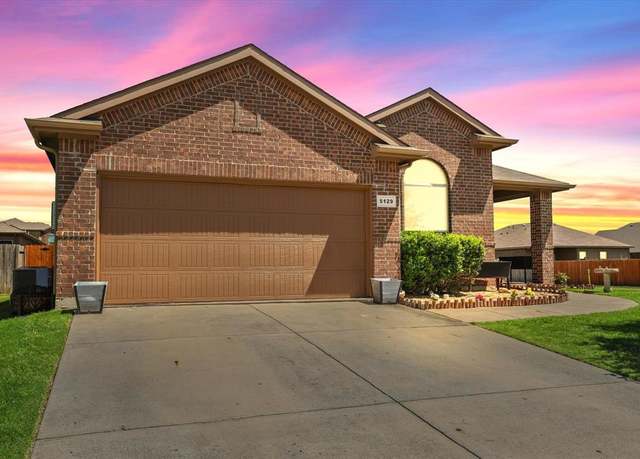 Property at 5129 Meadow Ln, Krum, TX 76249, 4 beds, 2 baths