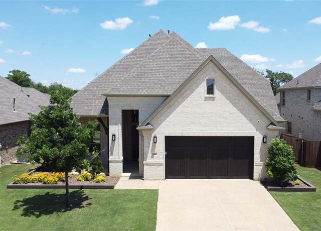 Property at 2660 Stadium View Dr, Fort Worth, TX 76118, 4 beds, 4 baths