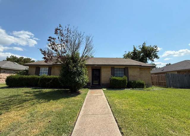 Property at 8814 Doliver Dr, Rowlett, TX 75088, 4 beds, 2 baths