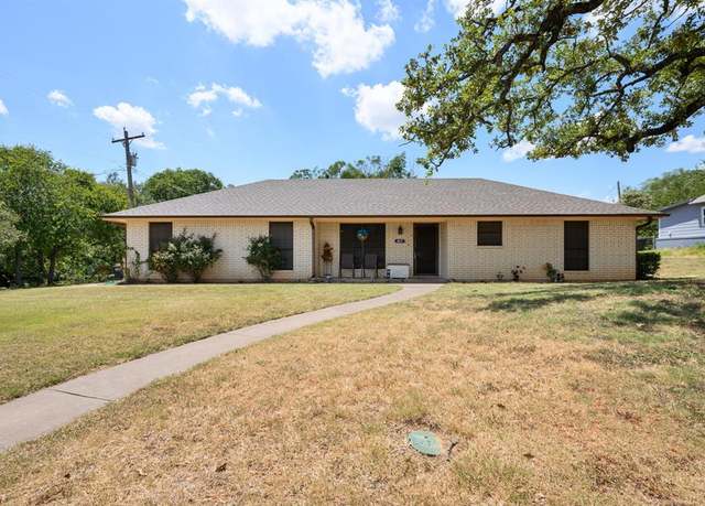 Property at 801 Hanover St, Weatherford, TX 76086, 3 beds, 2 baths