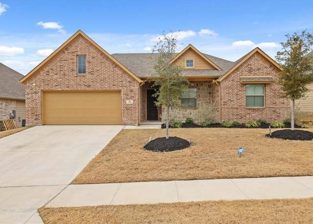 Property at 105 Rosemary Dr, Azle, TX 76020, 3 beds, 2 baths